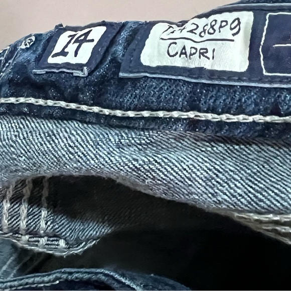 Vintage Miss Me Jeans Girls 14 Capri Crop Distressed Skinny Slim Shorts Blythe - Picture 5 of 13